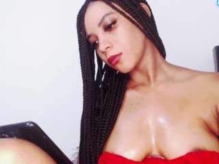 Cata-Santanaa nude on live sex chat