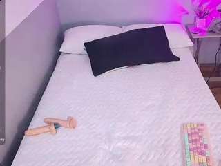 Cuteandshybrunette nude on live sex chat
