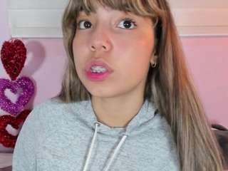 Emma-grayss nude on live sex chat