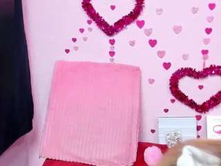 Giia39 nude on live sex chat