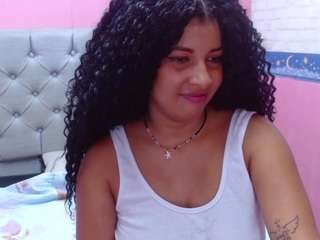 Helena-scots nude on live sex chat