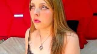 IsaMoon nude on live sex chat