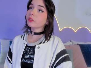 Lilou-albrecht nude on live sex chat