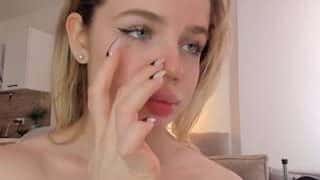 Litasella nude on live sex chat