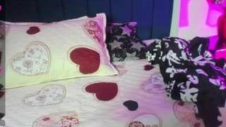 Lola nude on live sex chat
