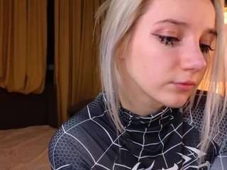 Saramore nude on live sex chat