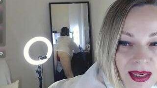 Tilly nude on live sex chat