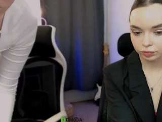 Bella-cold nude on live sex chat