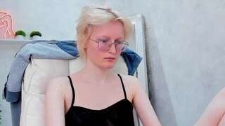 Betty nude on live sex chat