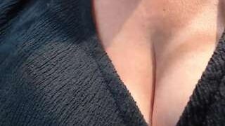CurvyJoanna nude on live sex chat