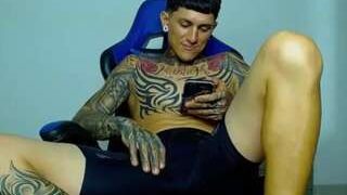 Elianyiyiyi77 nude on live sex chat