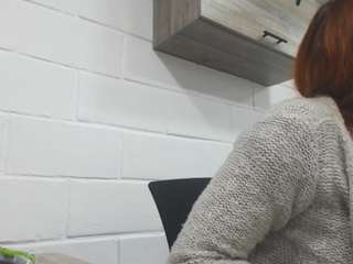 Elizabeth moon103 nude on live sex chat