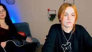 Ellie-fire nude on live sex chat