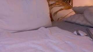 Hollychat nude on live sex chat