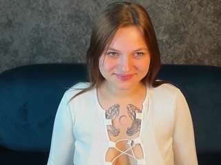 Leslie nude on live sex chat