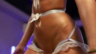 Mandypeas nude on live sex chat