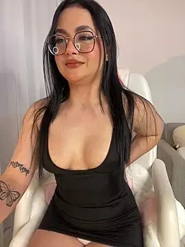 montmariana naked strip on webcam for live sex chat