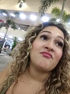 Sara_smiiith211 naked strip on webcam for live sex chat