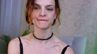 Soo-dreamy nude on live sex chat