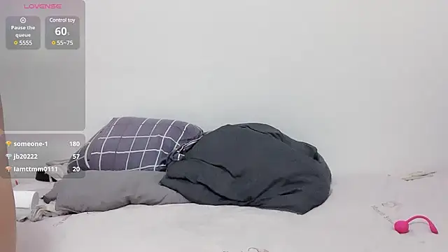yue-yue-555 naked strip on webcam for live sex chat