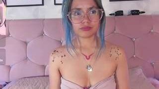 Yukky-Kuran nude on live sex chat