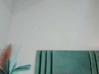 AlessaRoma nude on live sex chat