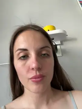 AmiLavs naked strip on webcam for live sex chat