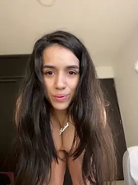 bunnys_world naked strip on webcam for live sex chat