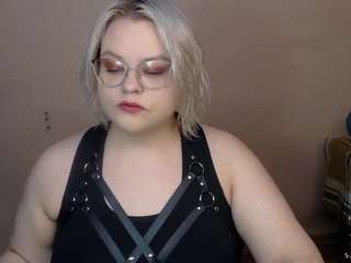 EmeraldDream nude on live sex chat