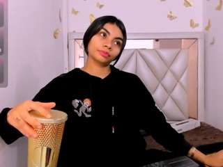 Emily-johnson18 nude on live sex chat