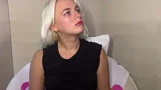 girlfriendmissy naked strip on webcam for live sex chat