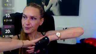 GoddessEvelyn01 nude on live sex chat