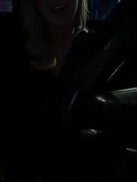 itsemmmy naked strip on webcam for live sex chat