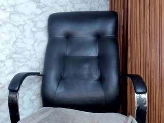 Lynnet nude on live sex chat