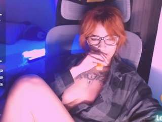 MadCatBerry nude on live sex chat