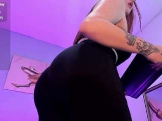 Marilyn Smith nude on live sex chat