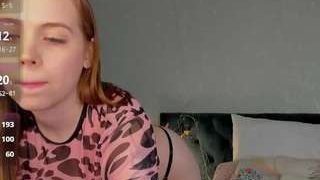 Mia nude on live sex chat