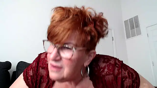 plusizebigbooty naked strip on webcam for live sex chat