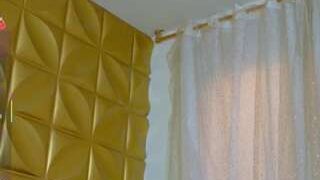SaraSmit nude on live sex chat