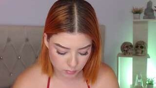 Valeriie21 nude on live sex chat