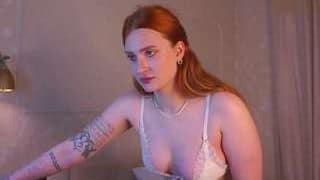 AinsleyBreed nude on live sex chat
