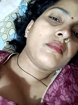 Arini_Arora naked strip on webcam for live sex chat