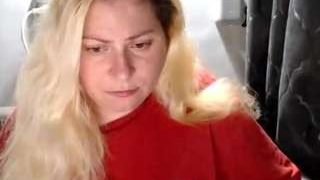 Candycream17 nude on live sex chat