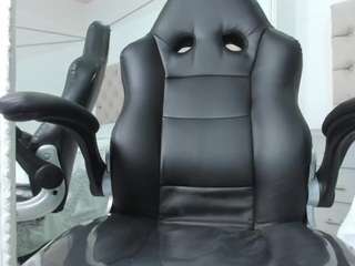 Chantal nude on live sex chat
