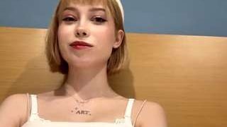 EsmaCorby nude on live sex chat