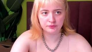 FeliciaEdwards nude on live sex chat
