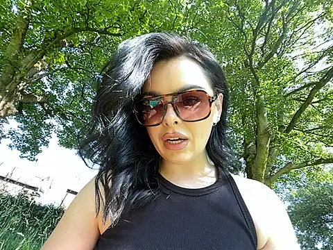 FrancescaXO naked strip on webcam for live sex chat