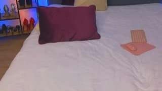 Kira nude on live sex chat