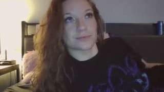 LizDaSnowbunny nude on live sex chat