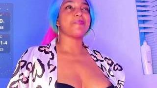 Lovely-Nicki nude on live sex chat